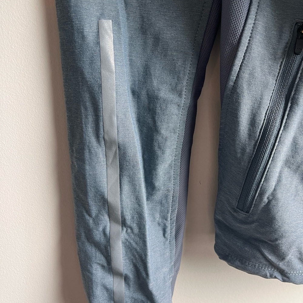 Nobull Gray Utility Jacket Lightweight Performanc… - image 4